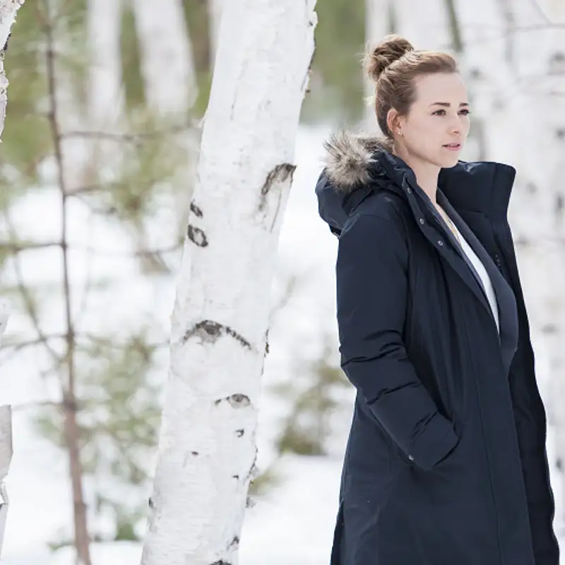 Entrevue avec Karine Vanasse, tête d’affiche de la série canadienne Cardinal!