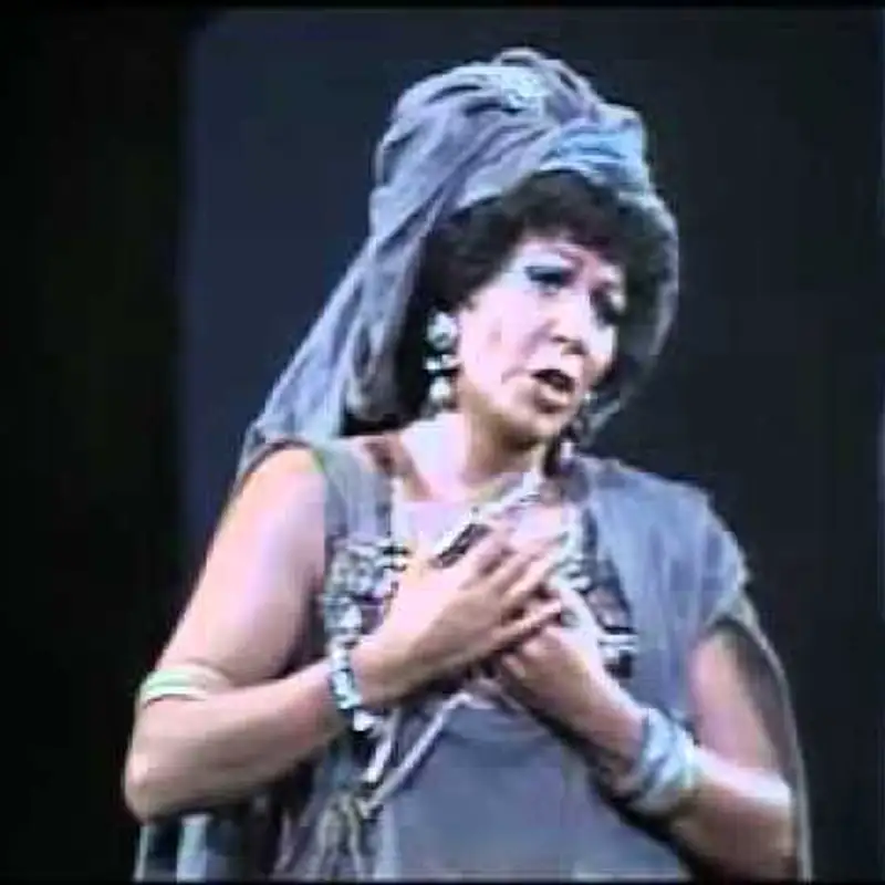 L'Aria che Tira...pillole di lirica - Ritorna vincitor (Aida) - Maria Chiara
