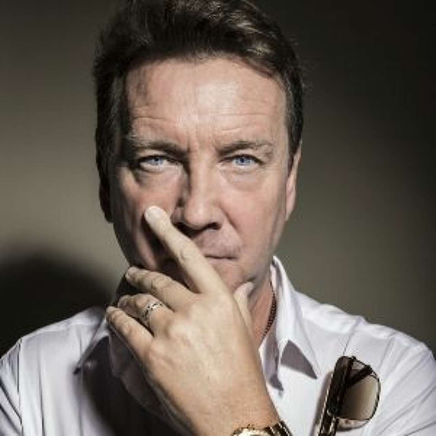 355 - Music Greats With Ana Schofield - the Nightcrawlers - (08.06.2021)