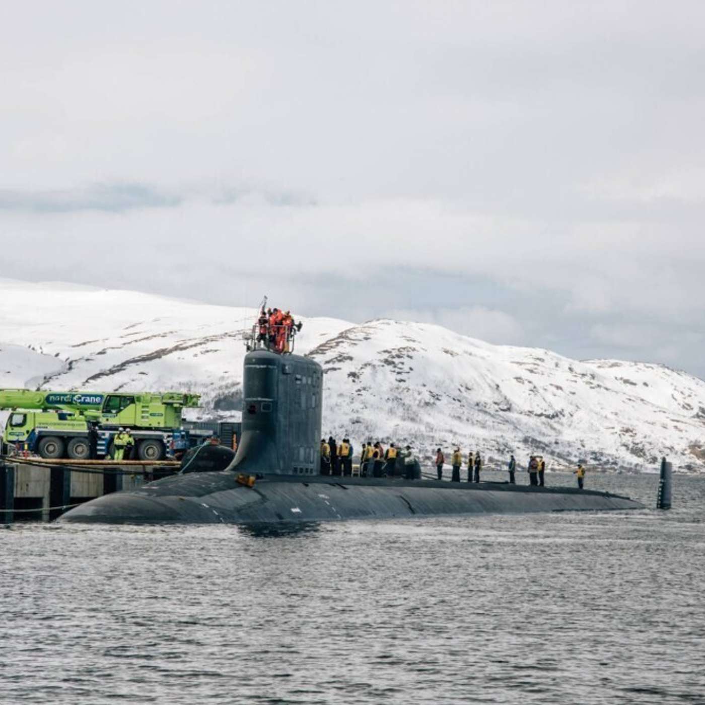 Американская атомная подлодка зашла в Тромсё за снабжением