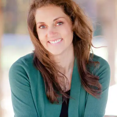 Dr. Sina McCullough