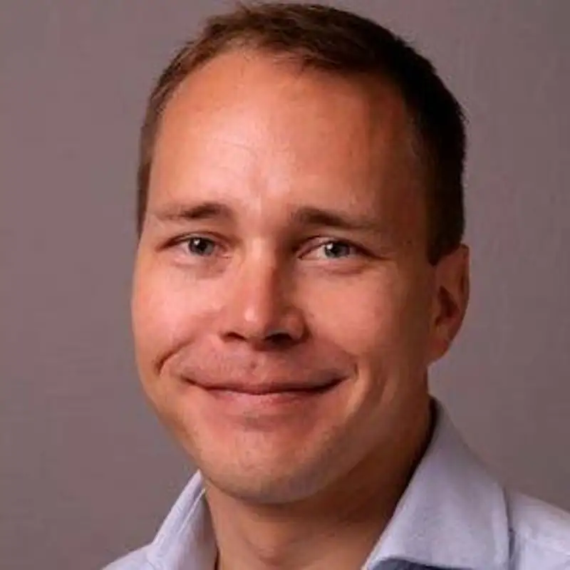 Episode 79 with Peter Lindberg