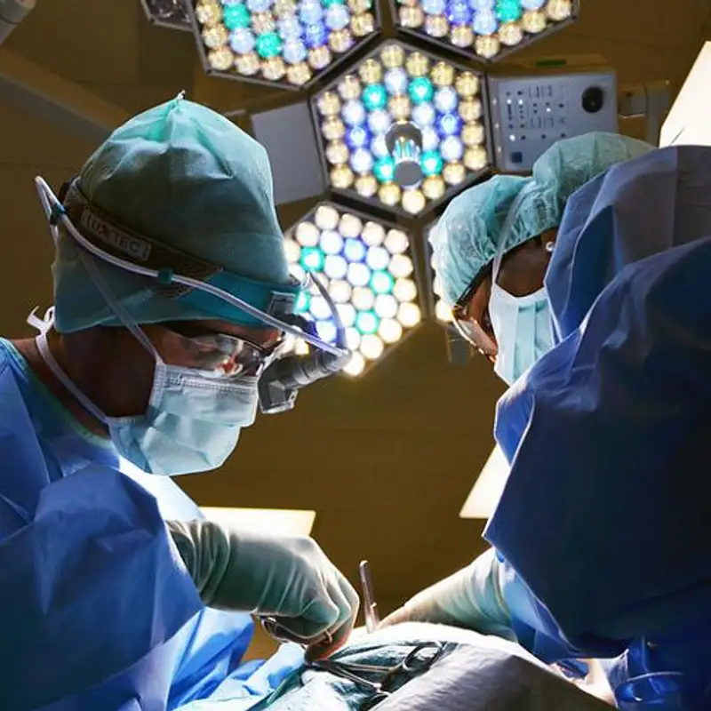 ECONOMIE - Vers d'avantage de privatisation dans la santé ontarienne?