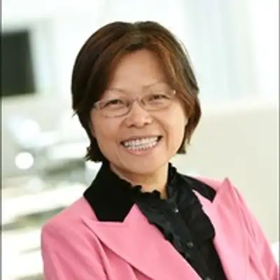 Christina Ho 