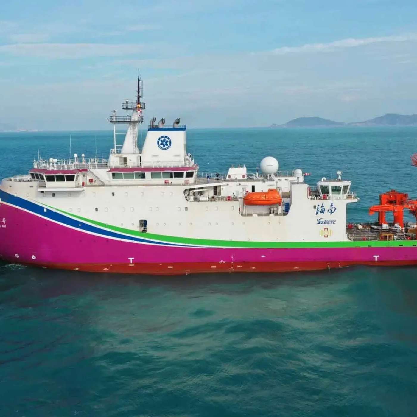 С новым ледокольным исследовательским судном Пекин нацелился на российское арктическое дно