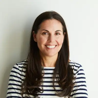 Alison Cayne