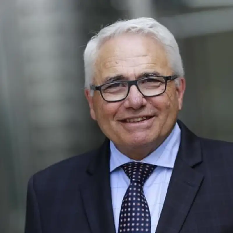 Le commissaire Raymond Théberge est déçu des modifications au Règlement fédéral sur les langues officielles