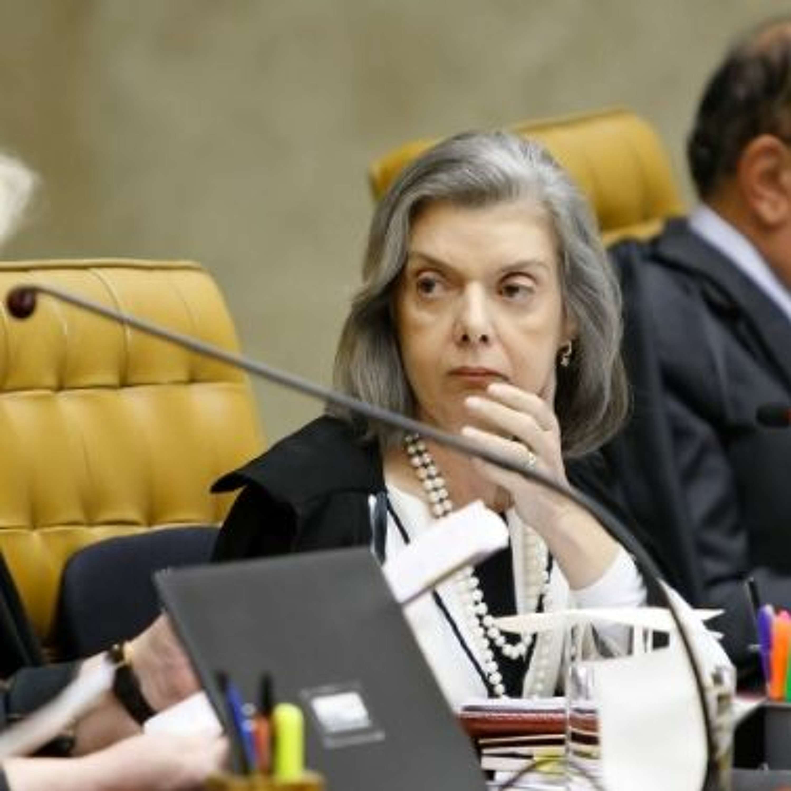Sem Precedentes