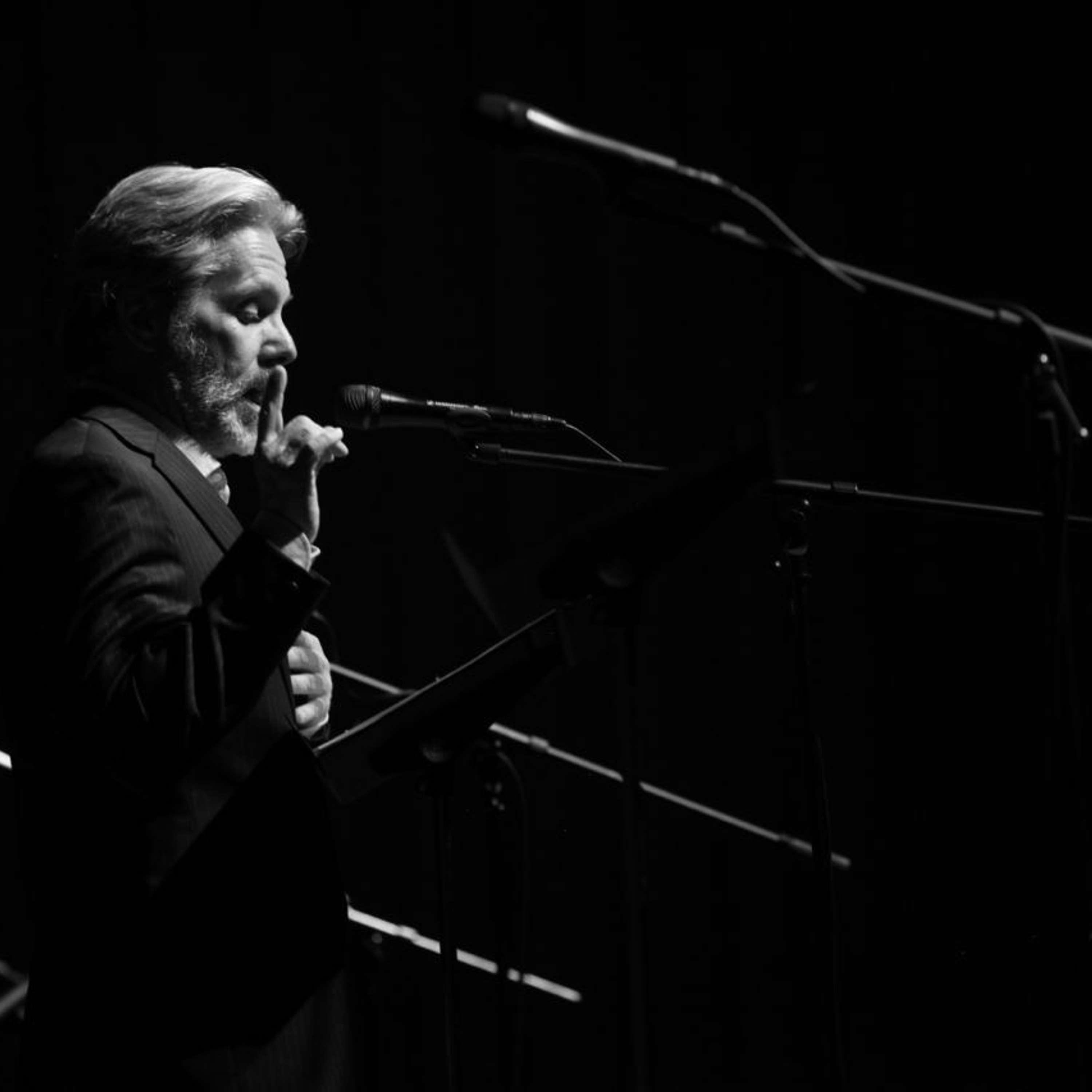 Veep's Gary Cole performs "Walls" by Tod Goldberg