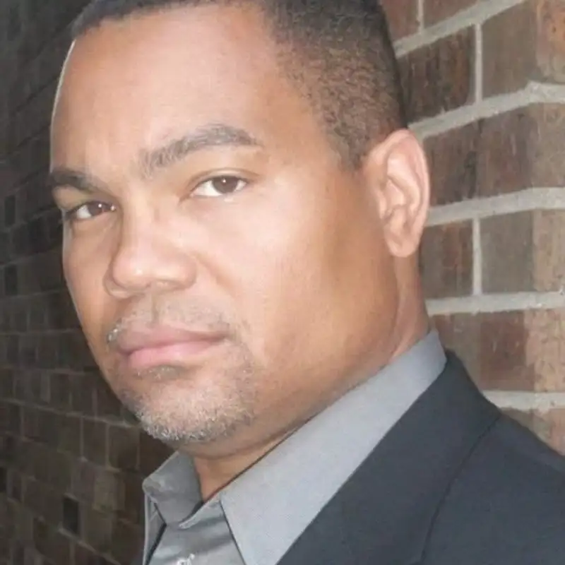 6Q w/James H Roby, author of The UrbanKnights crime action thriller series
