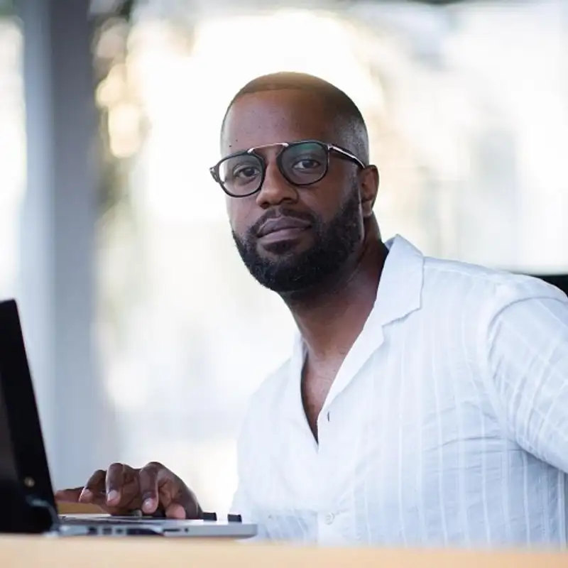 Lumière sur G Jackson, le Dj français qui aura bientôt son émission sur ChoqFm 105.1 !