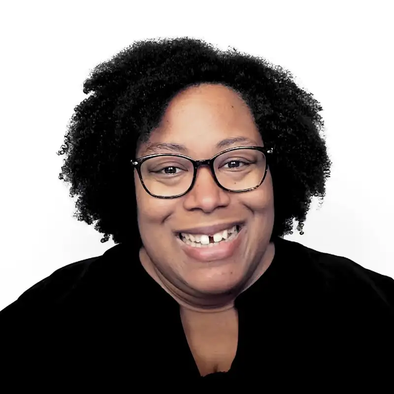 Elia Hefner ’10