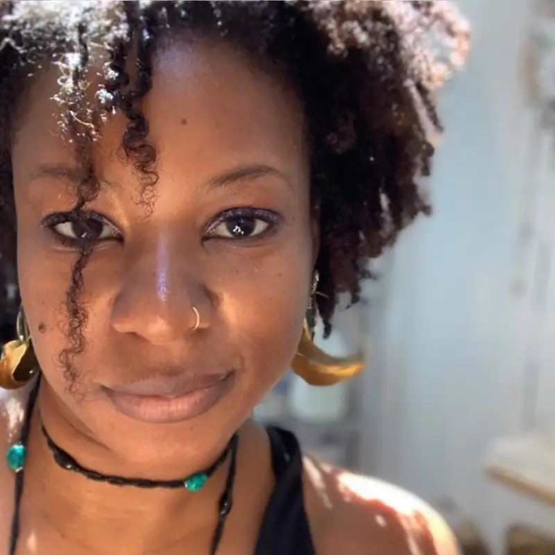 Amber Robles-Gordon: Illuminating Boundaries with Mixed Media Artistry 