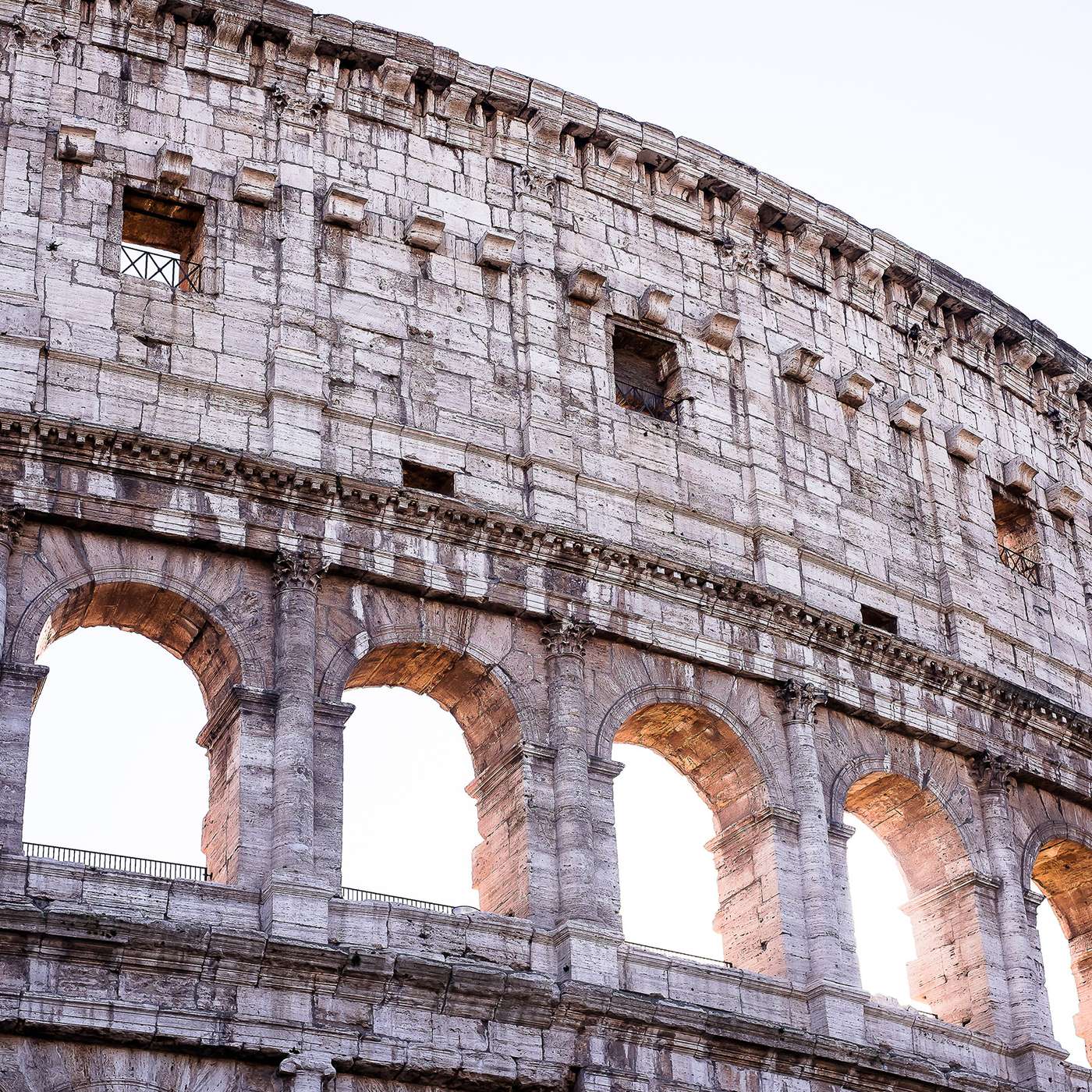 Paradoxes of the Roman Arena