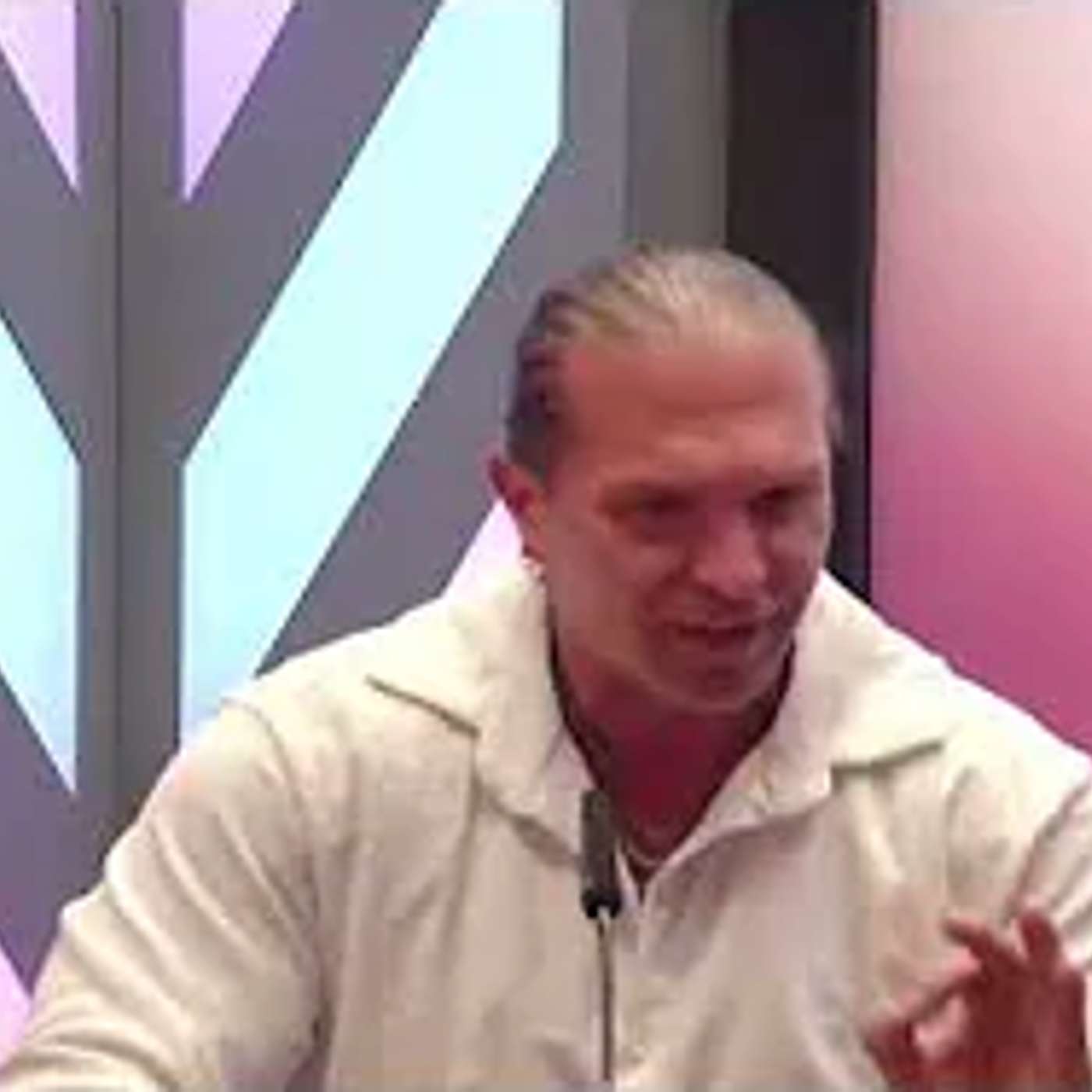 עימות סוער בן מישל טרוני לרב מזרחי עימות סוער בן מישל טרוני לרב מזרחי