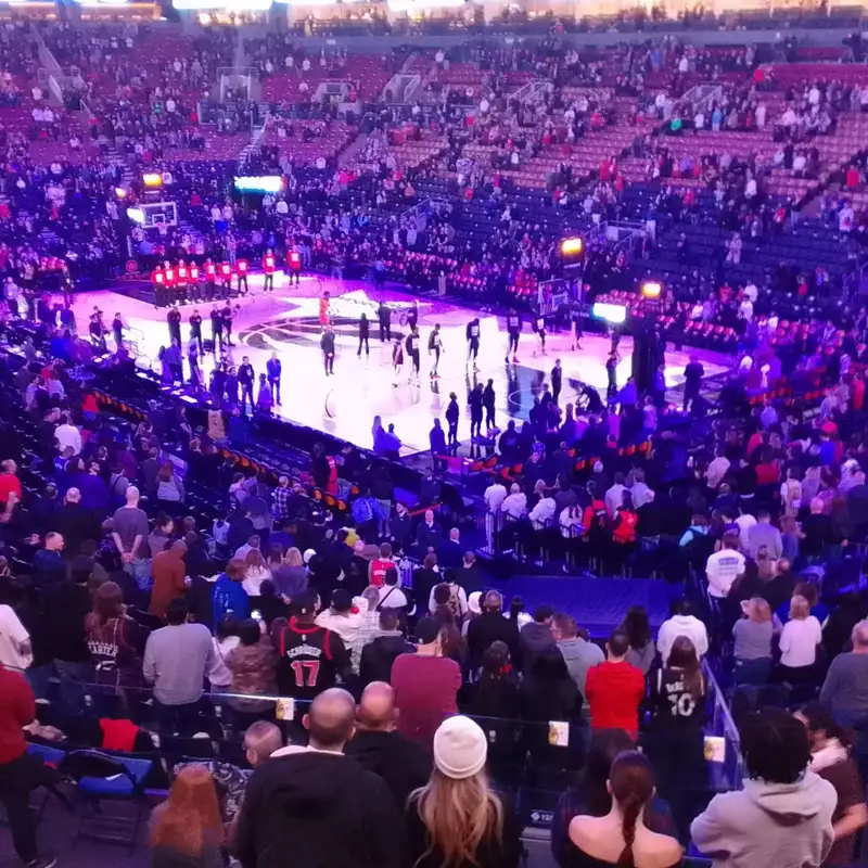 SPORT - Les Raptors triomphent face aux Nets dans une bataille pour le redressement