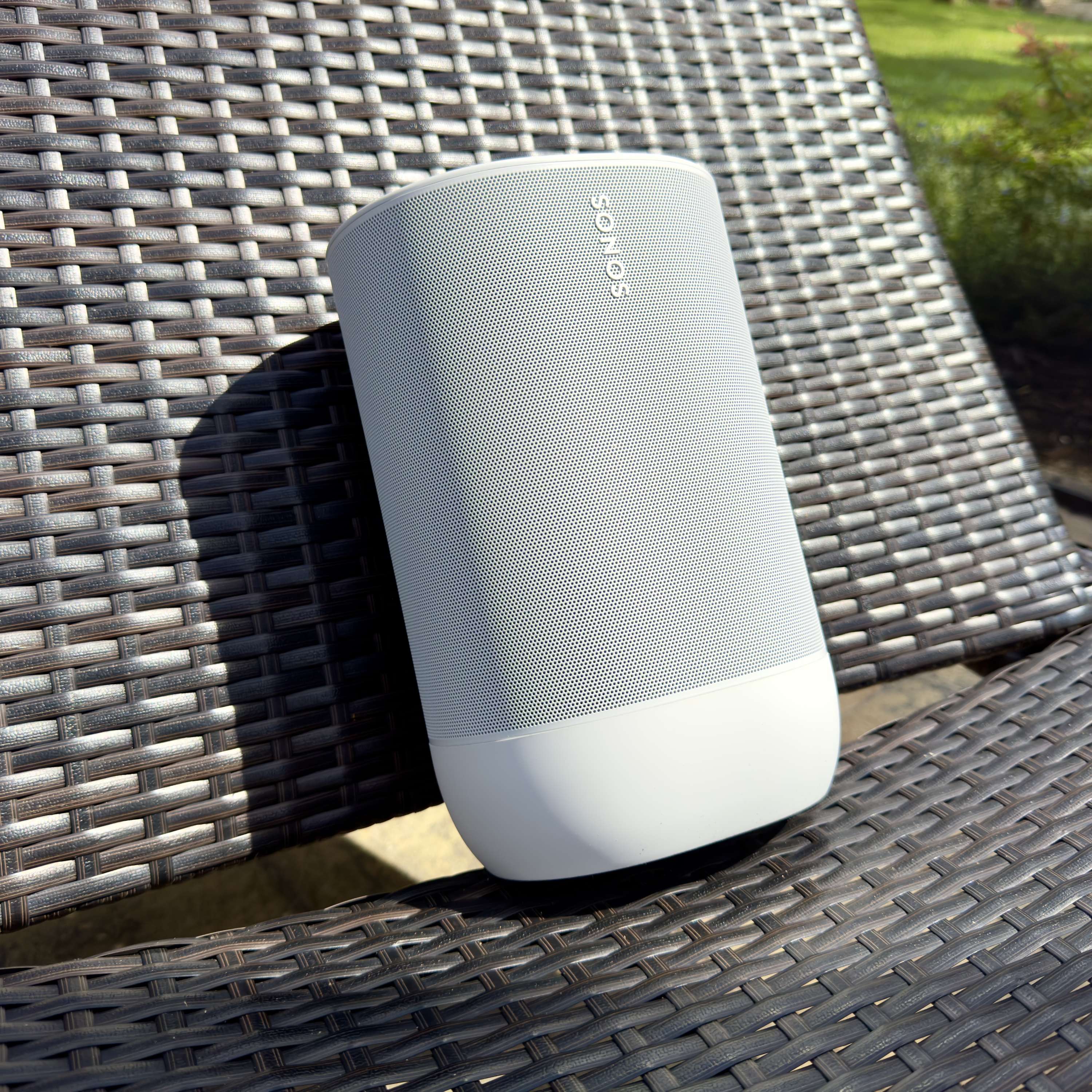 cover of episode iPhone 15 Pro Max, Yale's Apple HomeKey Lock, Zemismart's Matter + Zigbee Hub