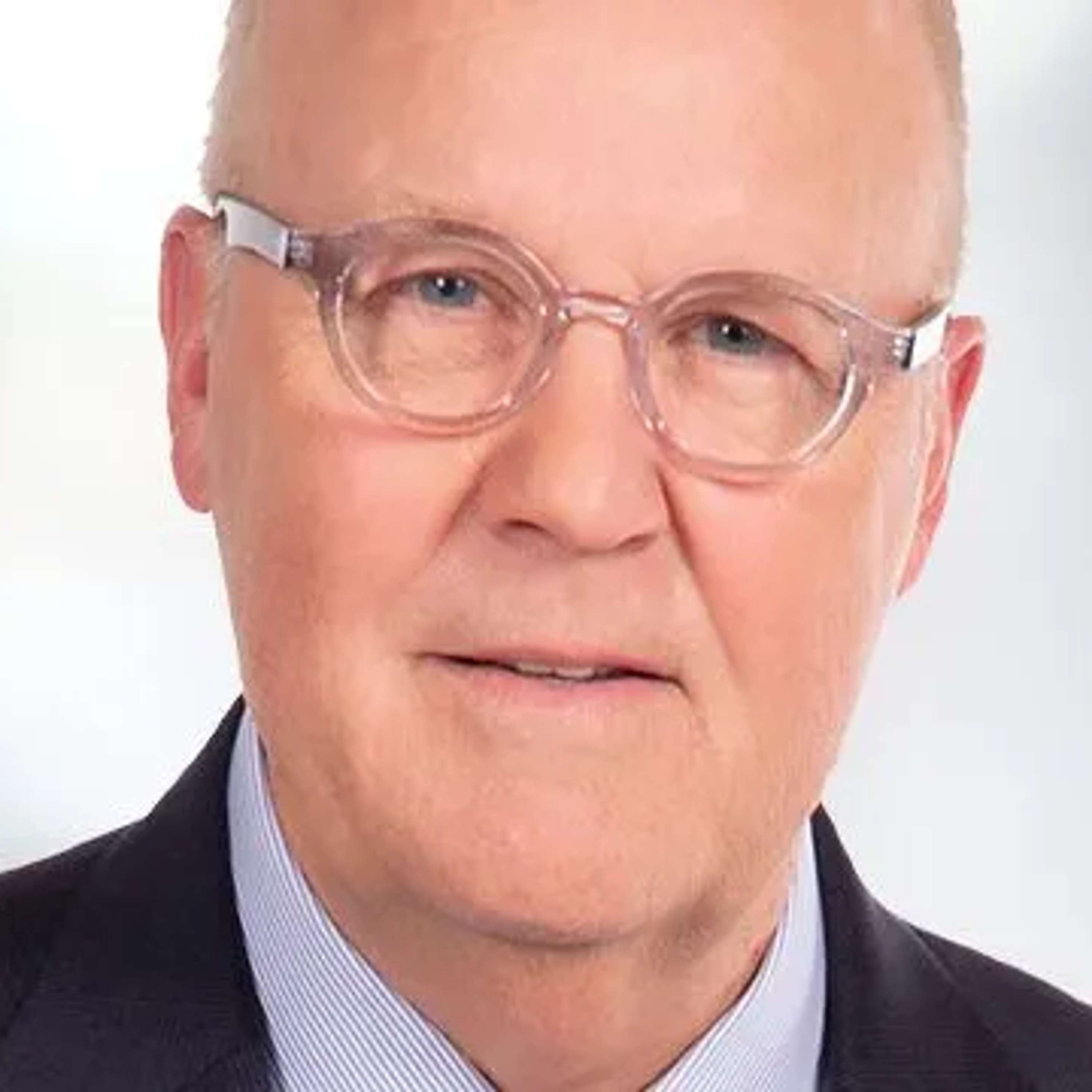 11-4-24 Pat Kessler is a highly respected journalist with a long, distinguished career in Minnesota. Known for his straightforward approach to political reporting and fact-checking, he spent decades at WCCO-TV covering politics and government.  Kessler joins Freddie Bell and Chantel SinGs on KMOJ.