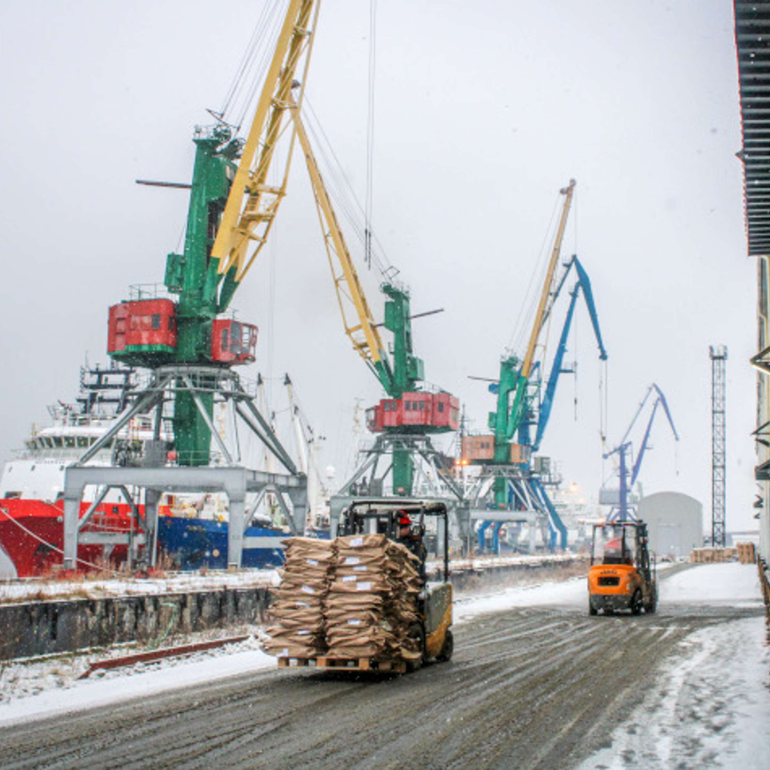 Грузооборот в рыбном порту Мурманска упал из-за санкций