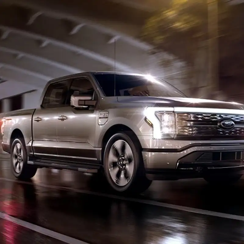 AUTOMOBILE - Ford révolutionne le F150 avec son Lightning tout électrique