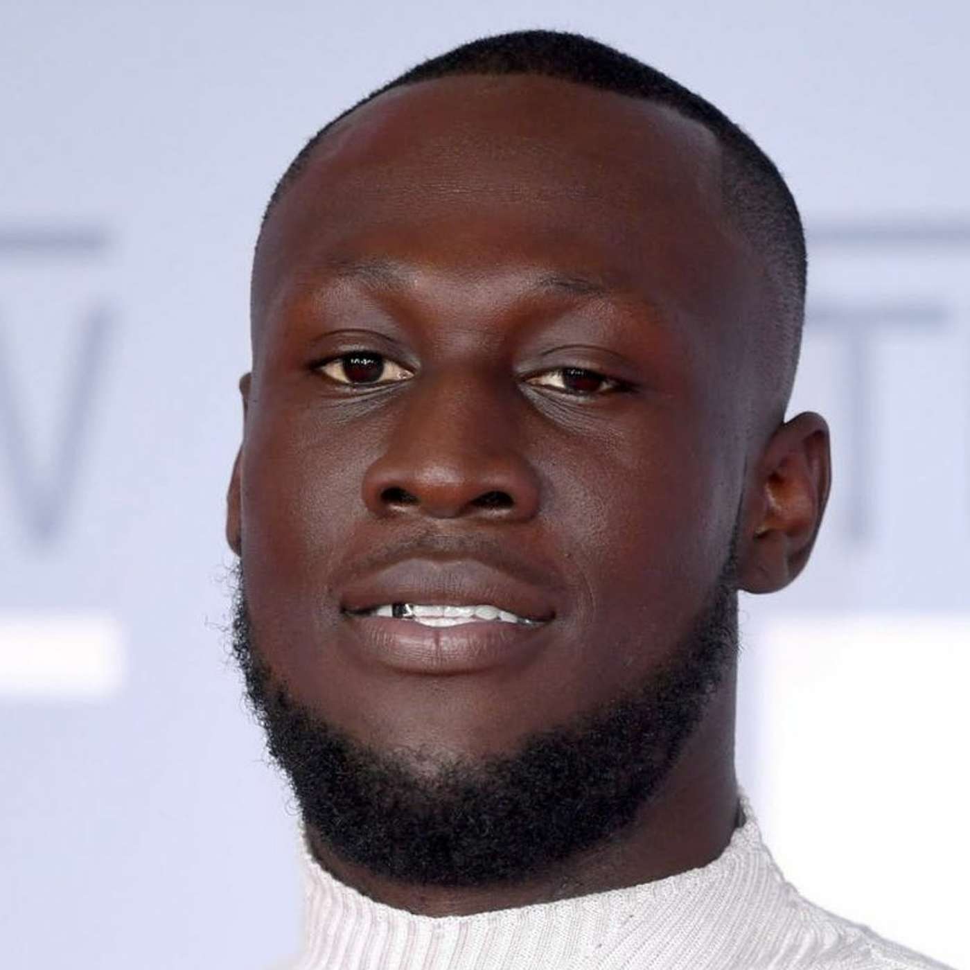 127 -Stormzy pledges £10m to fighting racial inequality after visiting boxing gym (15.06.20)