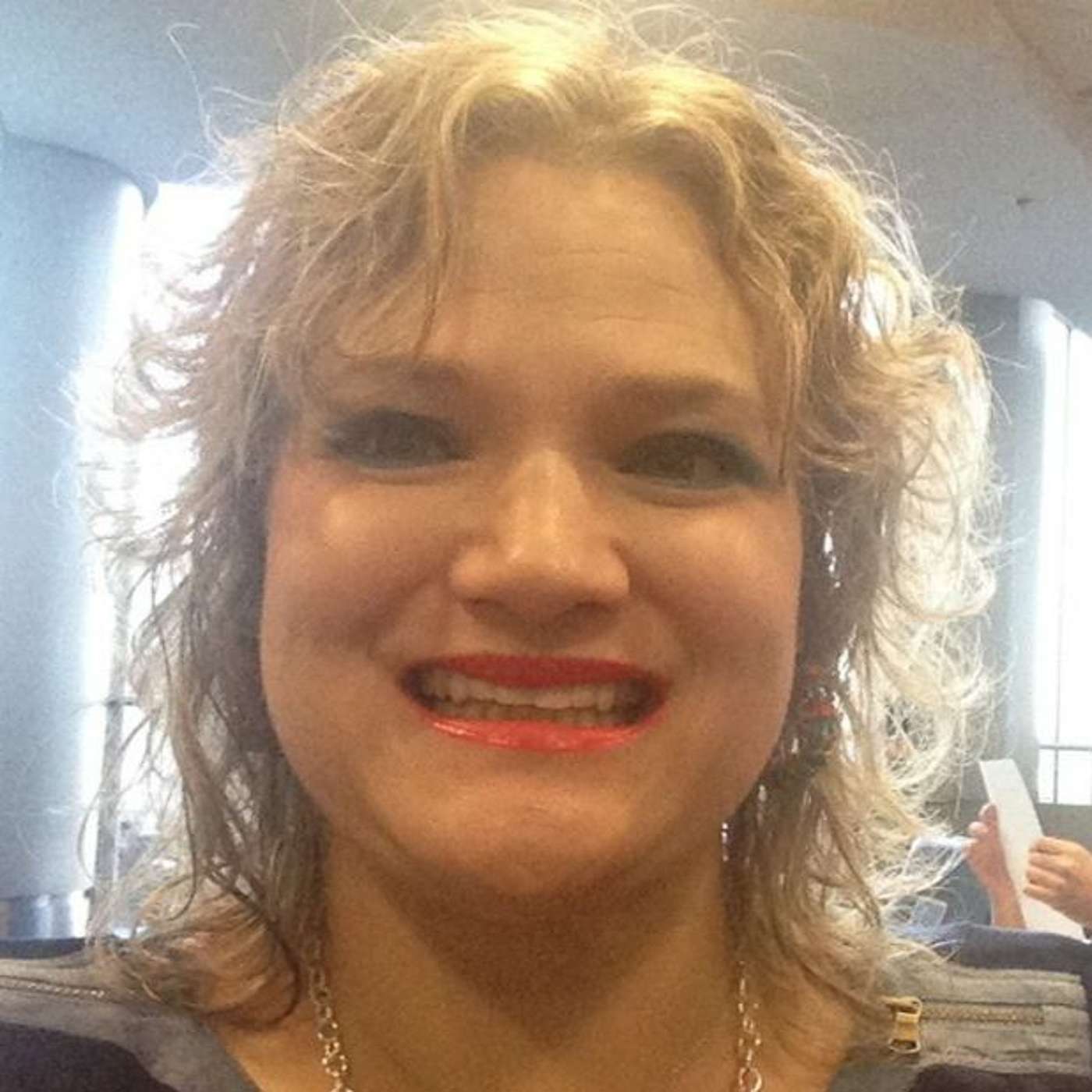 Episode 039 - Nani Solares - Heal the Sick Podcast Podcast Image