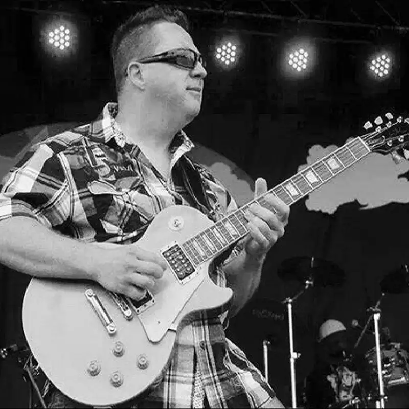 MUSIQUE - Stéphane Parenteau : du rock en stock!