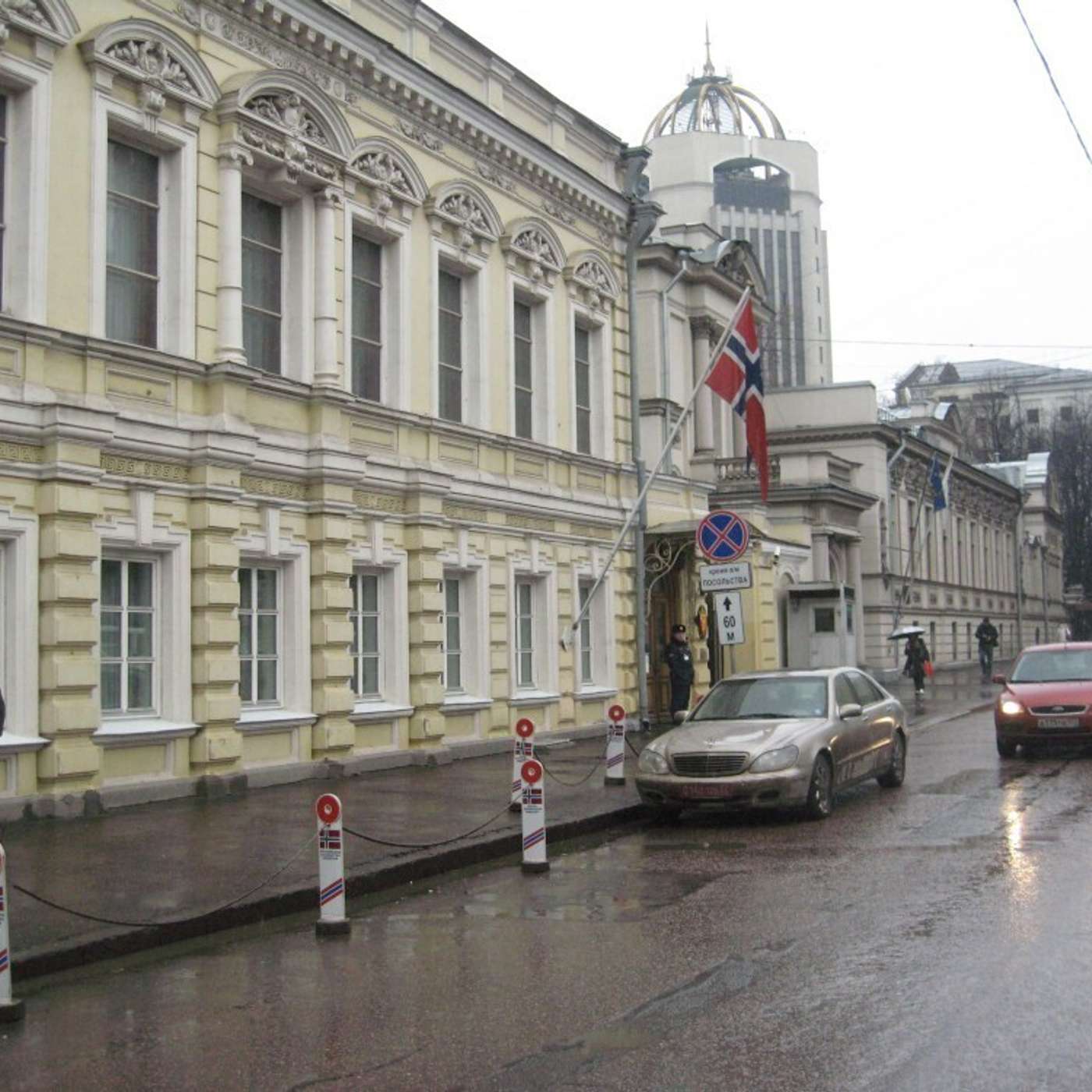 Москва высылает скандинавских дипломатов