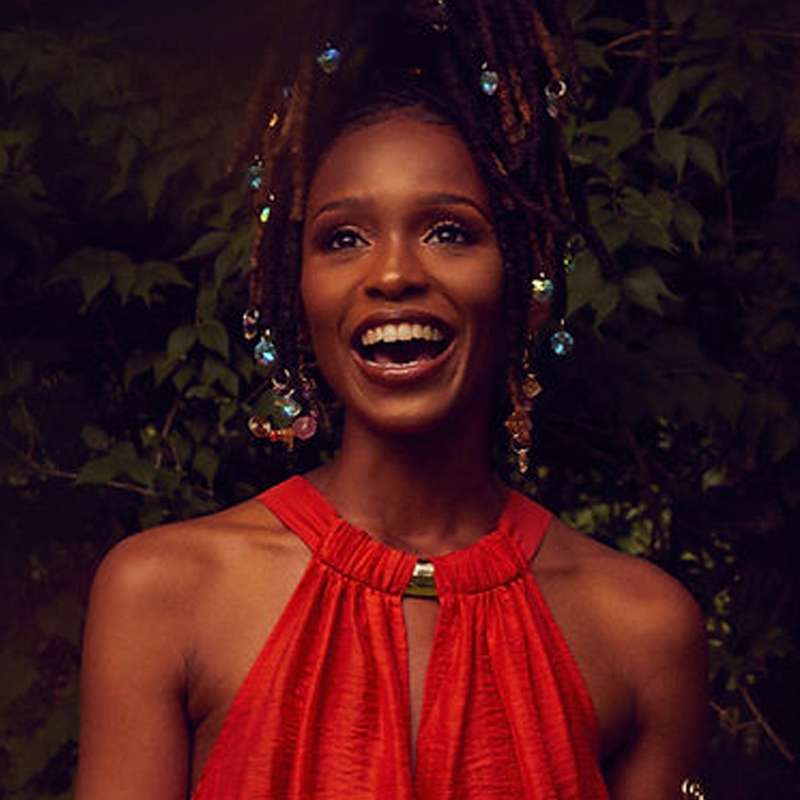 Nia June