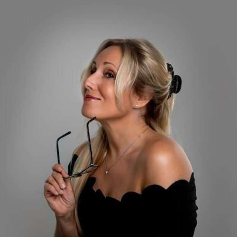 Julia Linehan (Smith) The Digital Voice