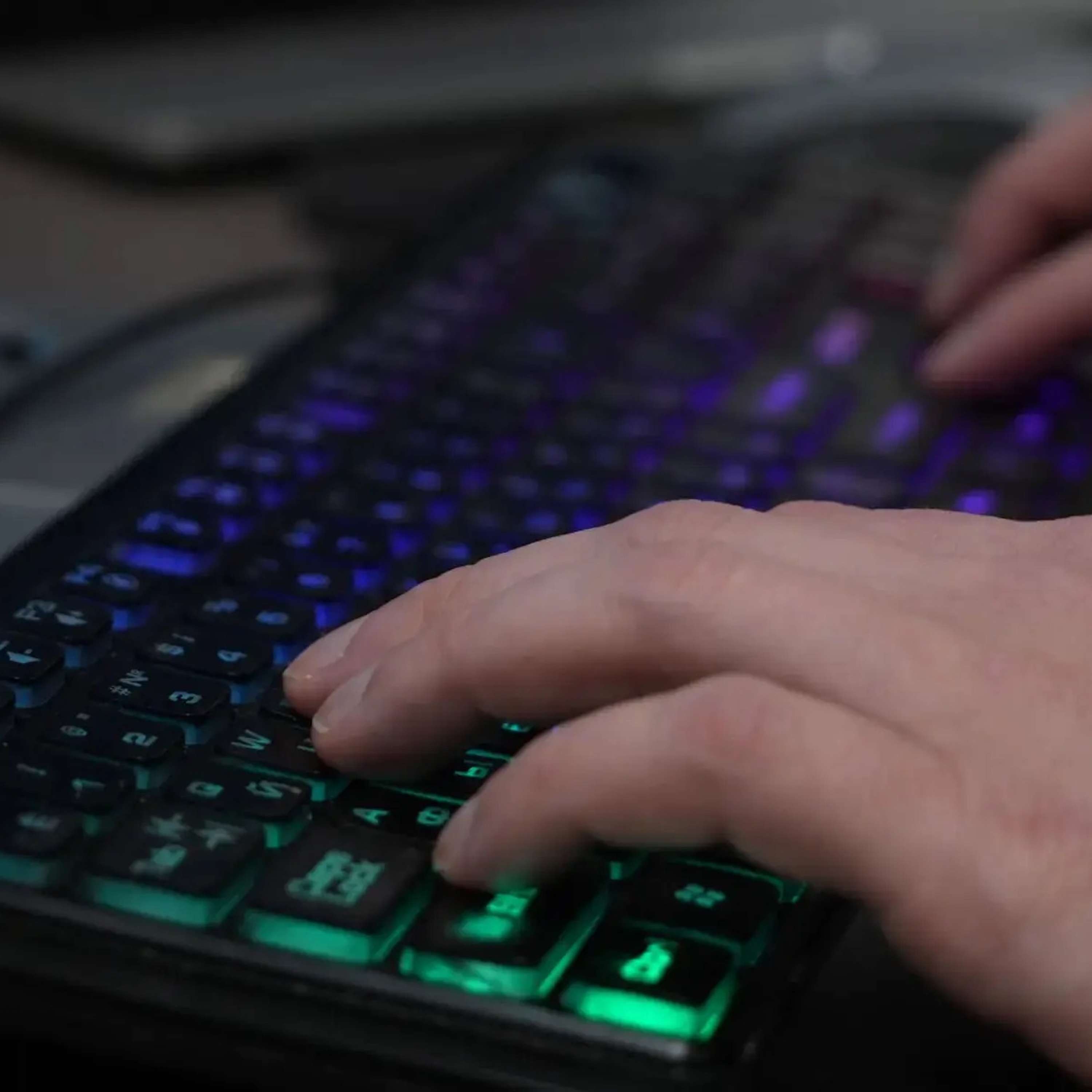 Россиян будут наказывать за поиск "экстремистских" материалов