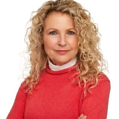 Dr. Leah Hanes
