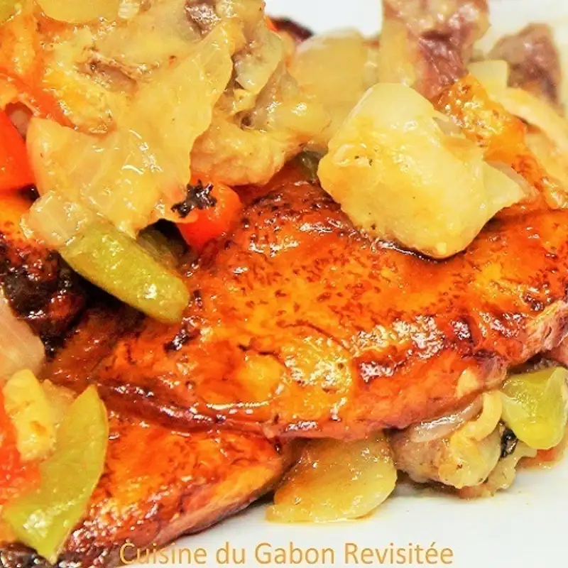 La recette des ailes de poulet aux poivrons et à la banane plantain frite