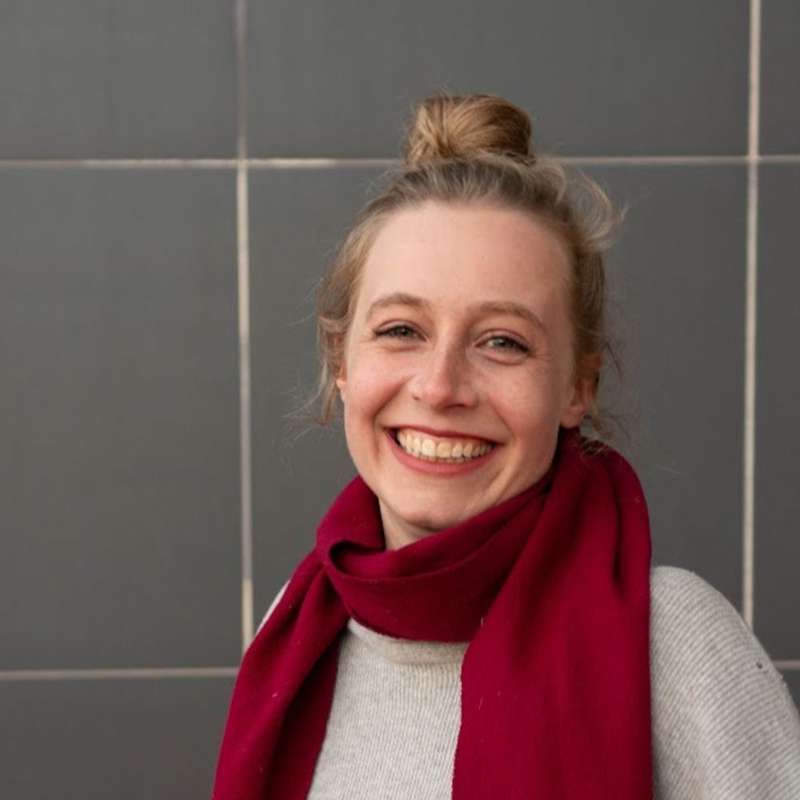 Zoe Holmes