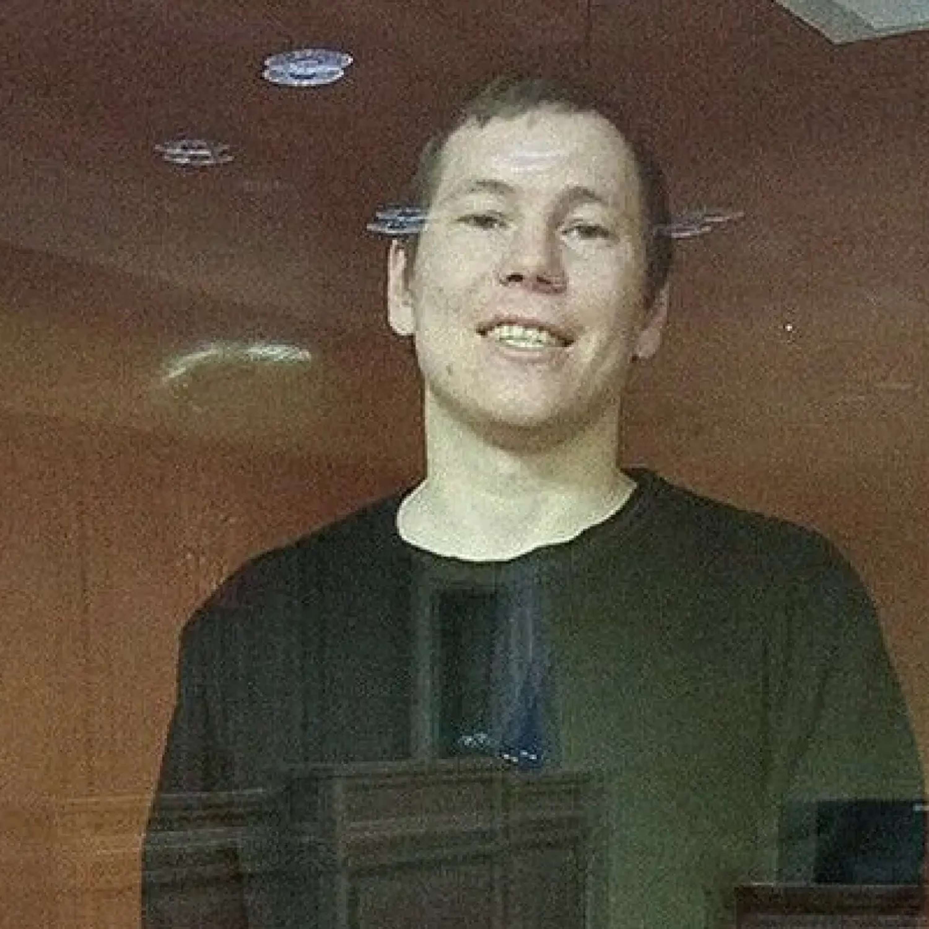 Библиотекаря отправили в СИЗО по обвинению в поддержке Украины, а его отца хотят посадить за донат ФБК