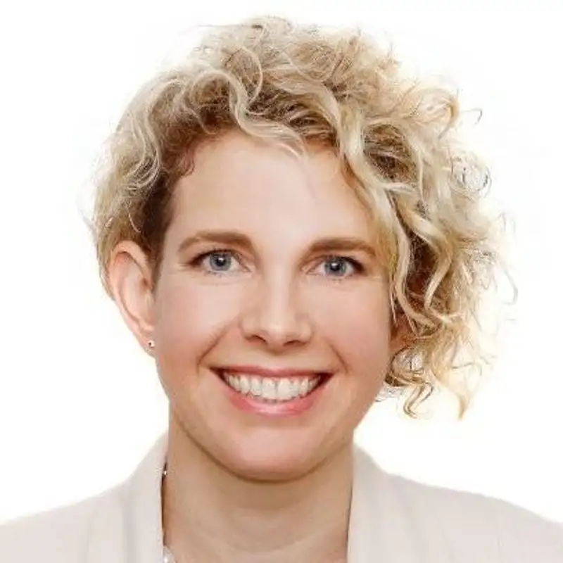5: Fixed Vs Growth Mindsets & Psychologically Safe Workplaces - with Naomi Armitage