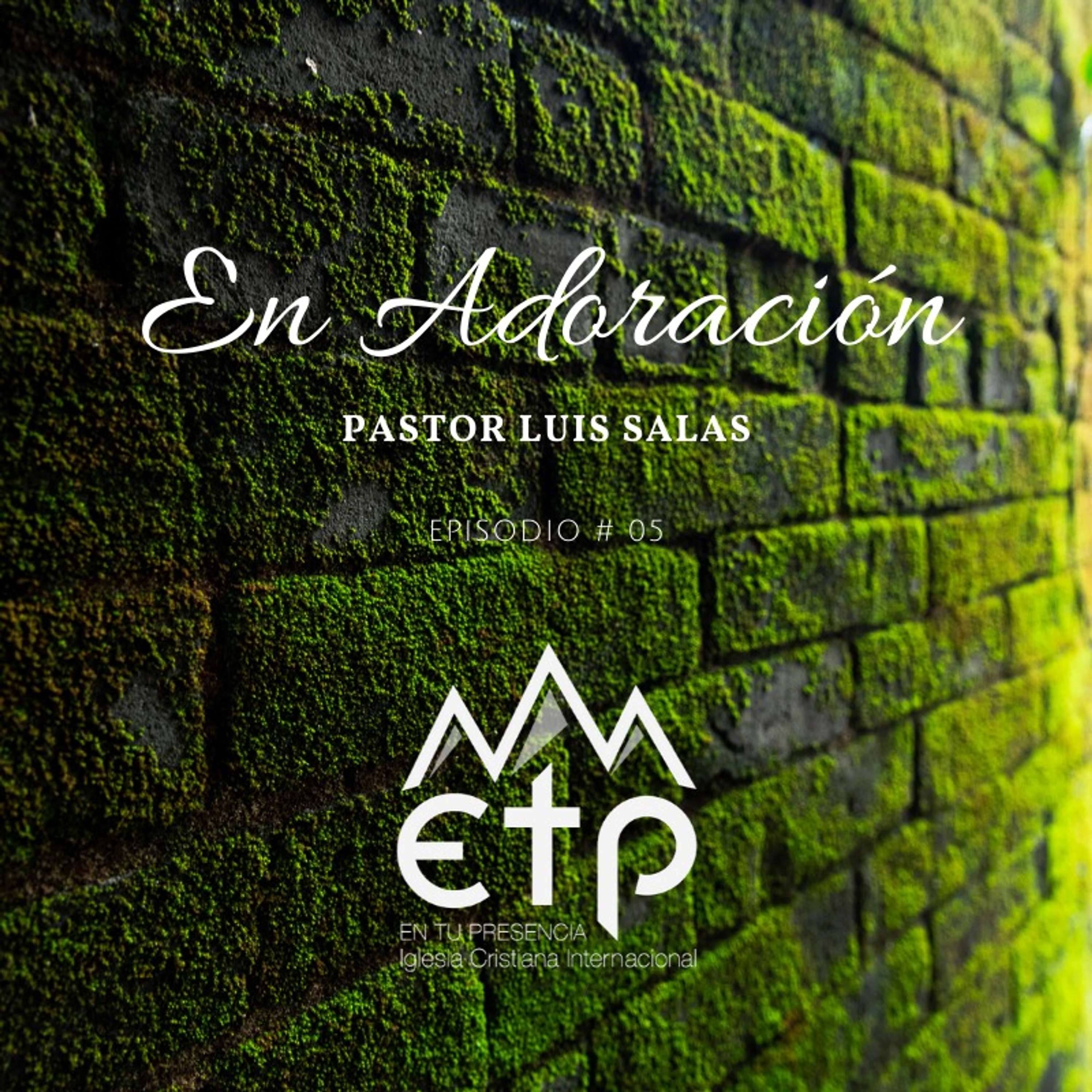 En Adoración