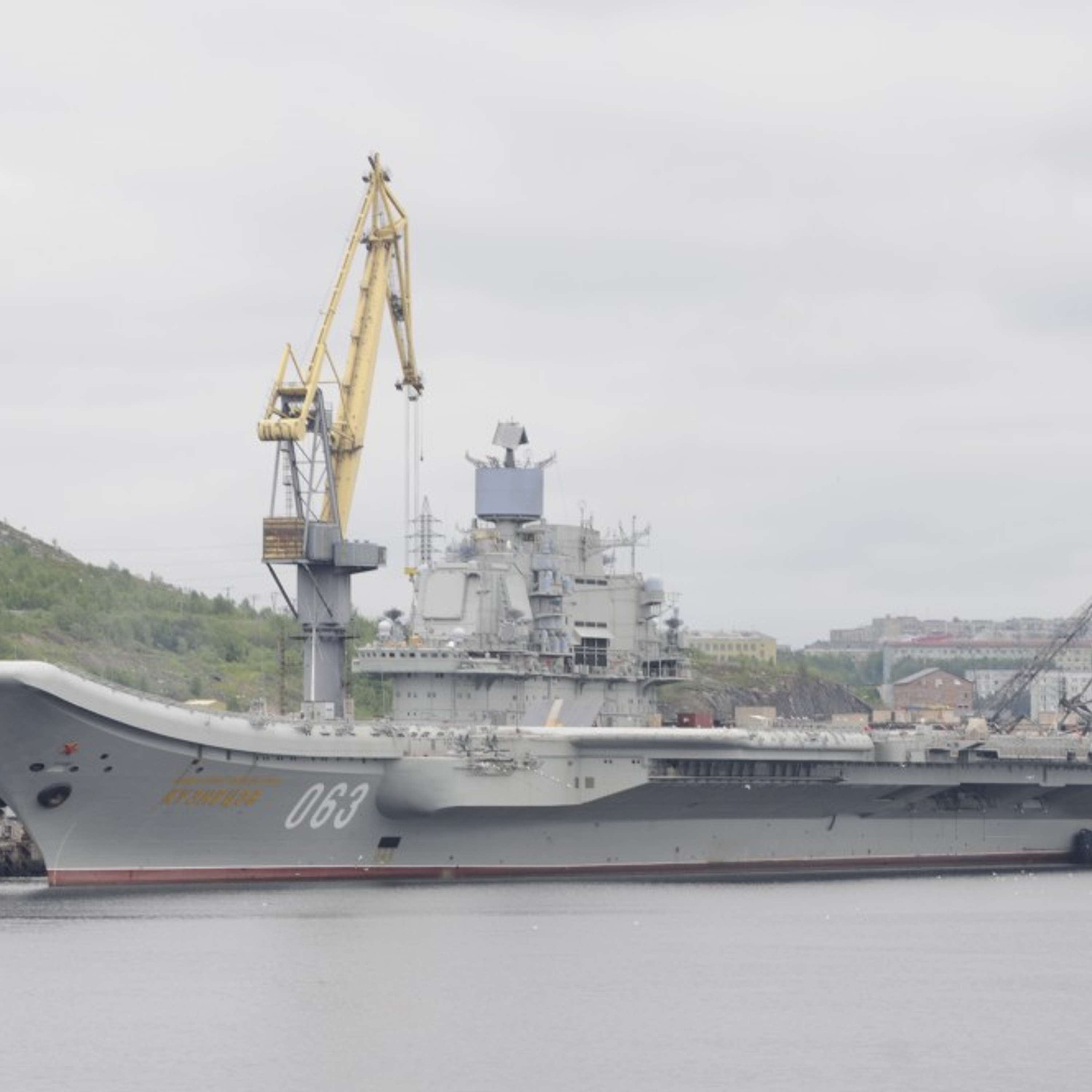 ФСБ: на крейсере “Адмирал Кузнецов” предотвращен теракт