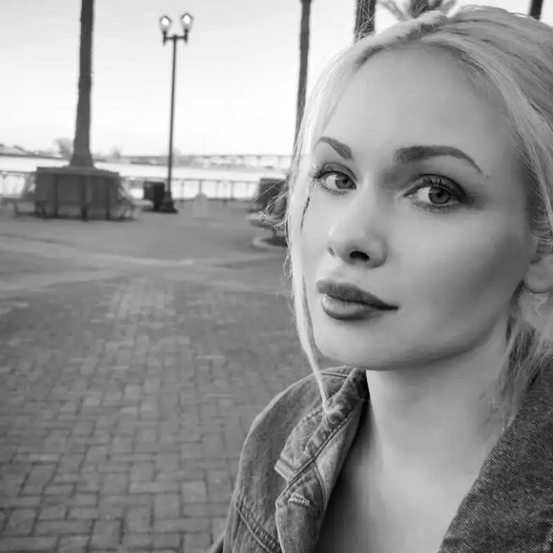 Capturing NOLA's Emotions: Mixed Media Art with Alison Lowery 