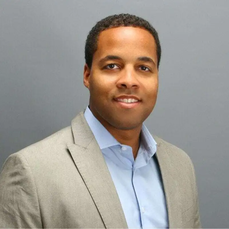 461 - Chris Motley (Mentor Spaces) On Building a Group Mentorship Platform to Scale Diversity & Inclusion Efforts In Companies