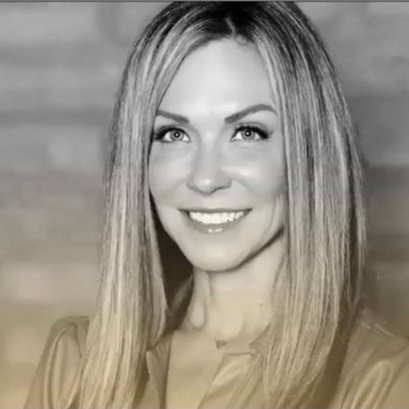 Angela Harrolle