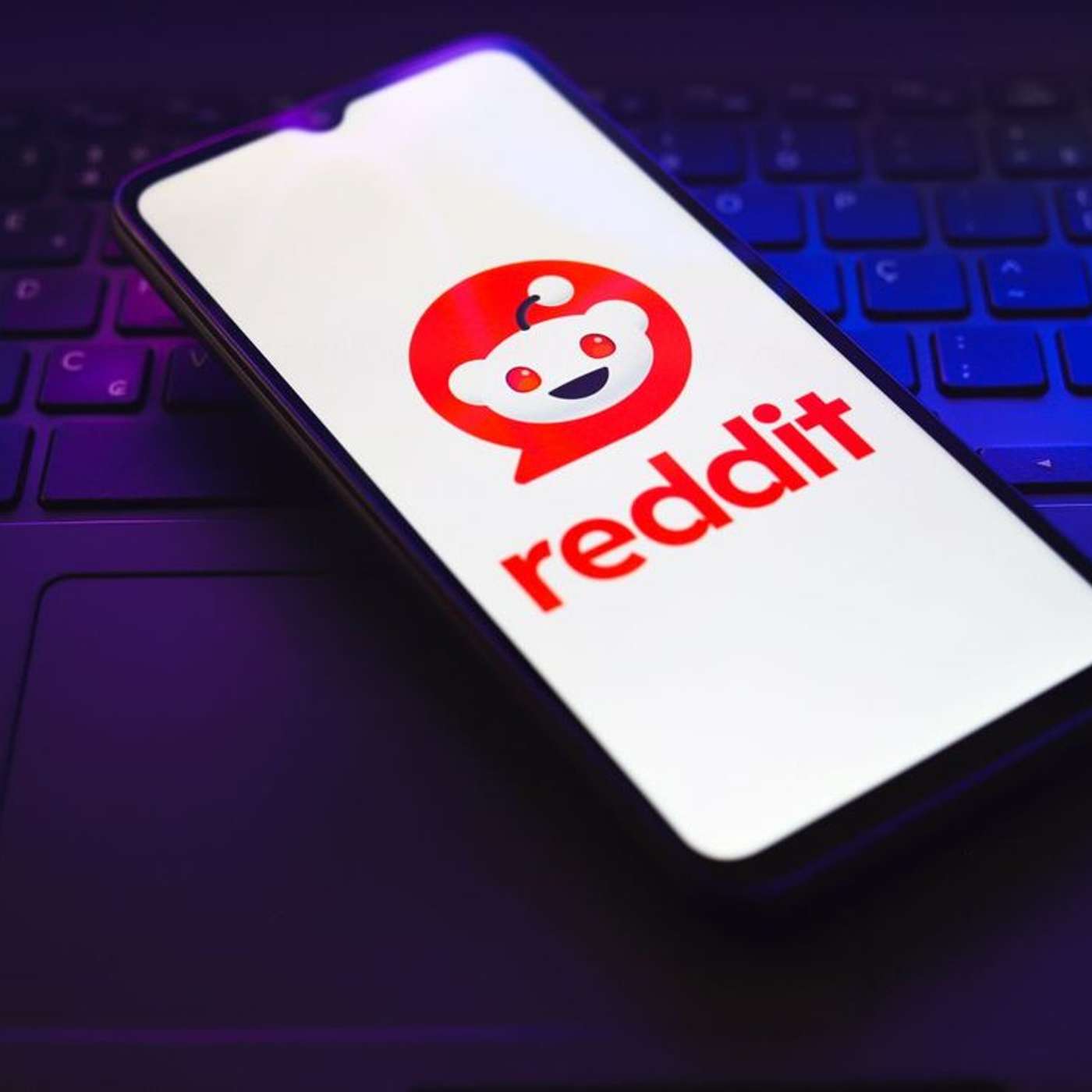 Zoom Launches AI Companion, Reddit Explores Google Partnership, Waymo and Lyft Launch Robotaxi, Groq Raises 750M for AI Chips, and more...