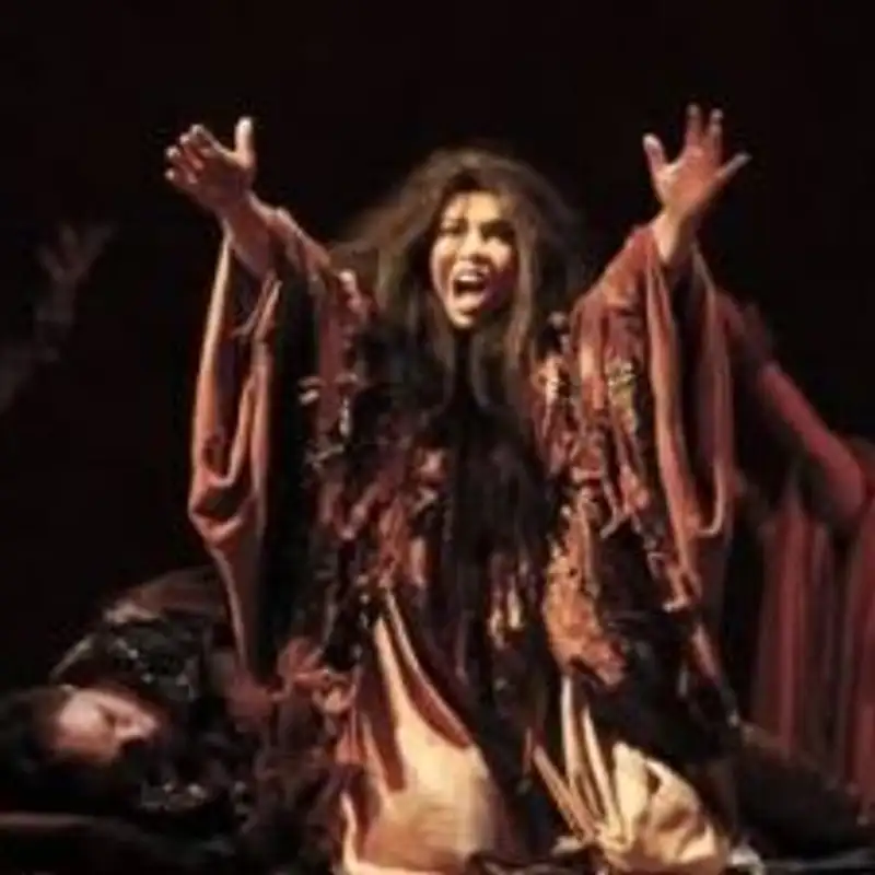 L'Aria che Tira…pillole di lirica - Stride la Vampa - (Il Trovatore) - Jana Sýkorová