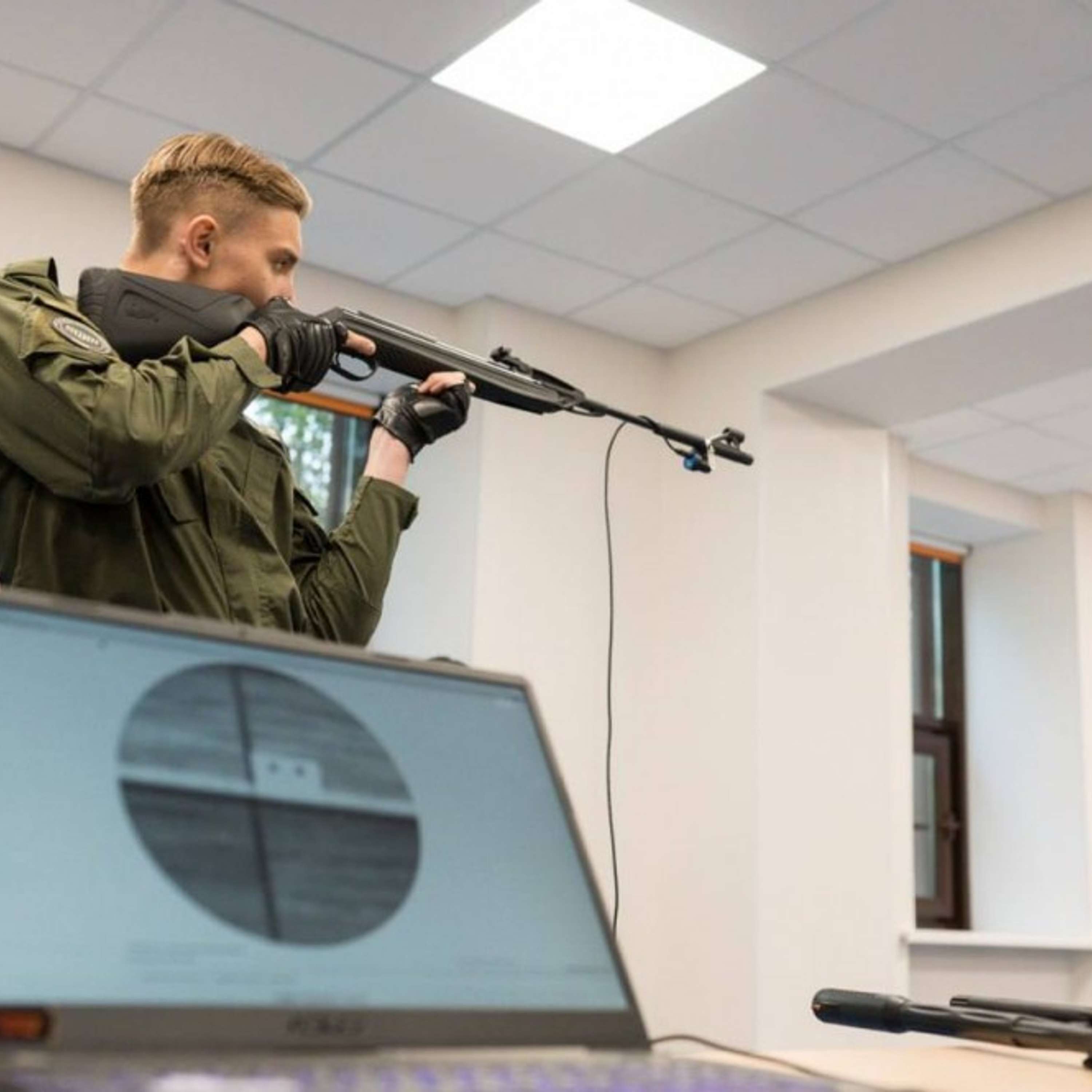 В Мурманской области завершилась первая смена лагеря, в котором детей готовят к войне