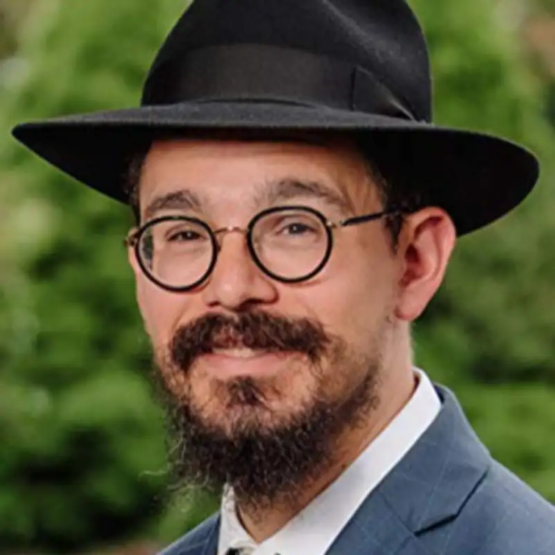 Dvar Malchus: Rabbi Moshe Gourarie, Classic Shiur - Sicha 1, Part 2