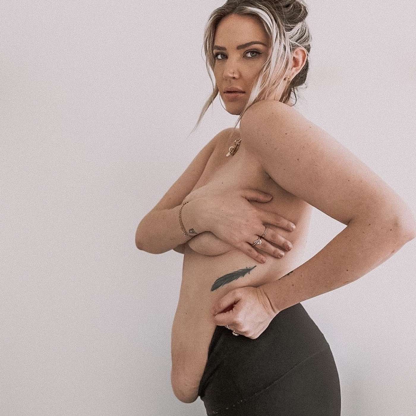 #7: Sarah Nicole Landry - #PassTheMic, Privilege, Detoxes and Cupcakes