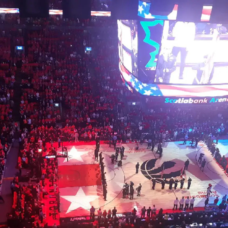 LES RAPTORS S'INCLIENNENT FACE AUX WARRIORS EN MATCH 5 DES FINALES DE LA NBA