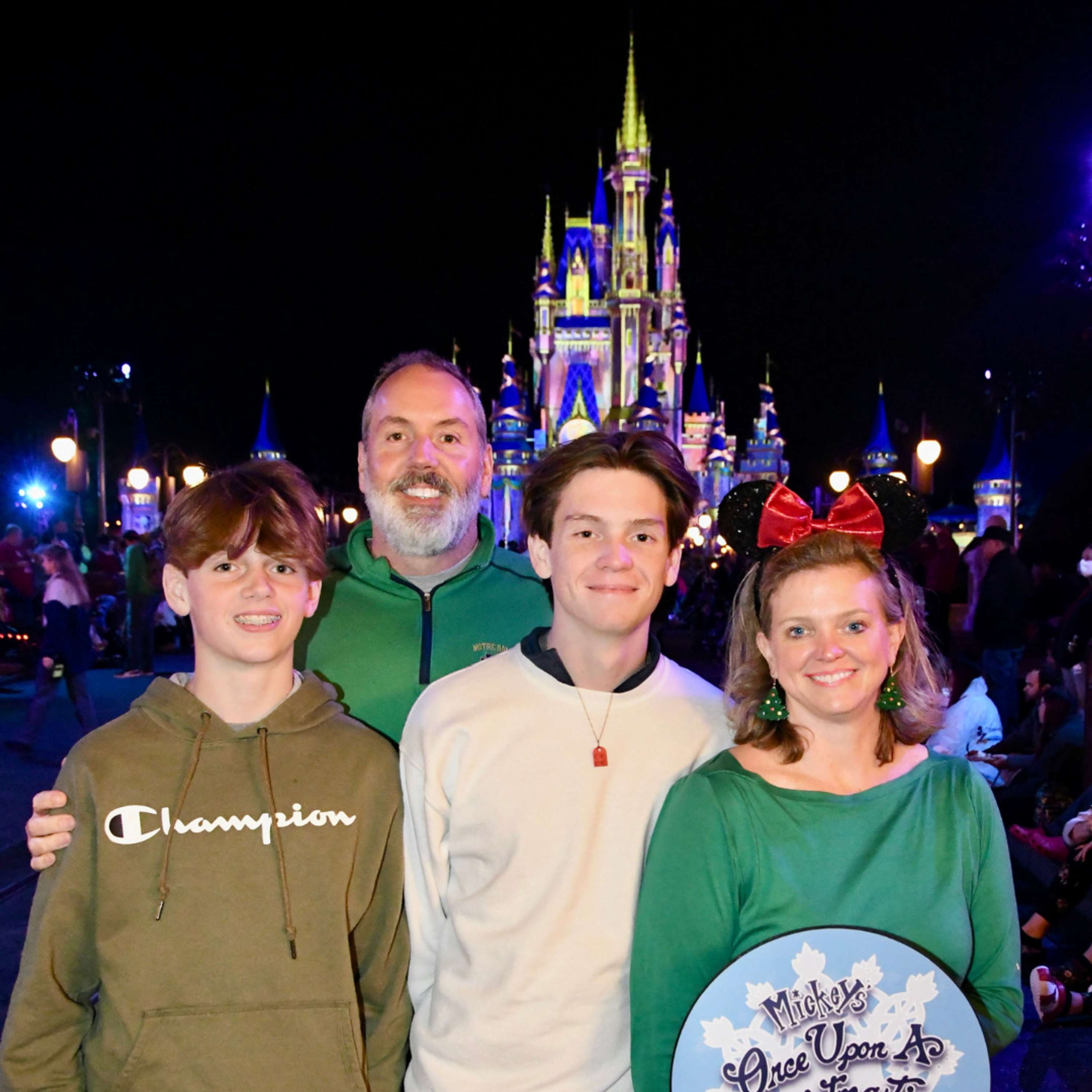 84 | Making Merry With Mickey: Holidays at Disney with Doug of Rope Drop Radio