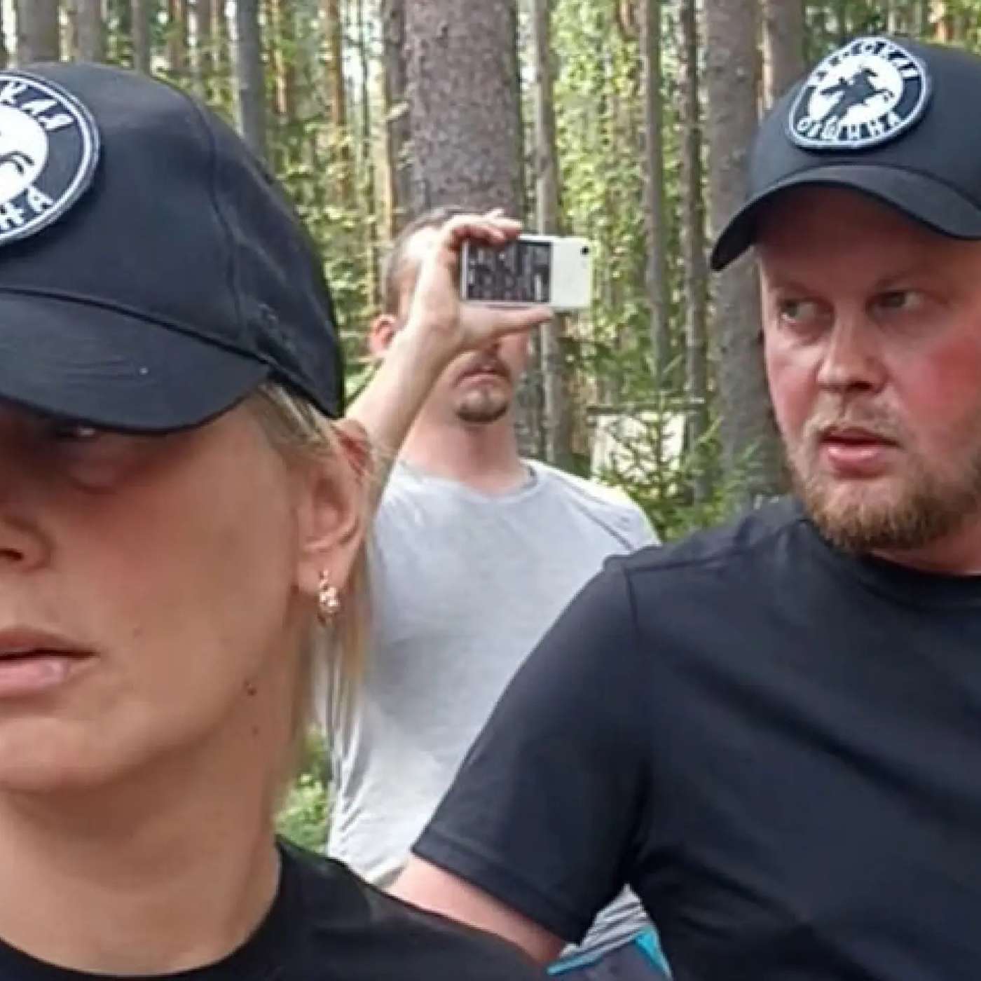 На Z-активиста, плеснувшего водой в депутата в Сандармохе, пожаловались в полицию