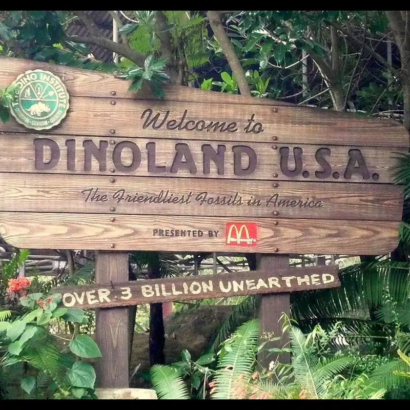 Episode 119: Discovering Animal Kingdom Dinoland USA